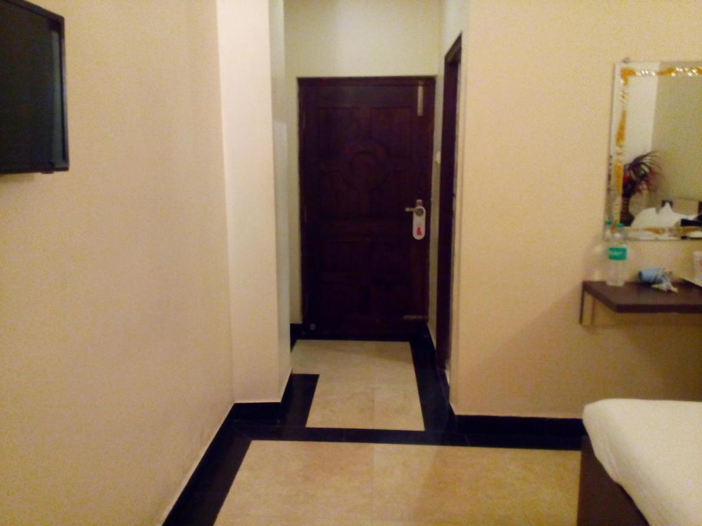 Divine Destination Hotel Varanasi Eksteriør billede