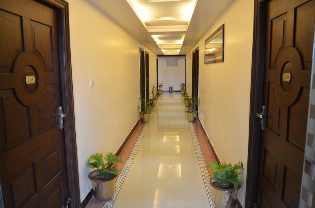 Divine Destination Hotel Varanasi Eksteriør billede