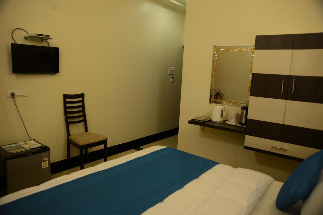 Divine Destination Hotel Varanasi Eksteriør billede