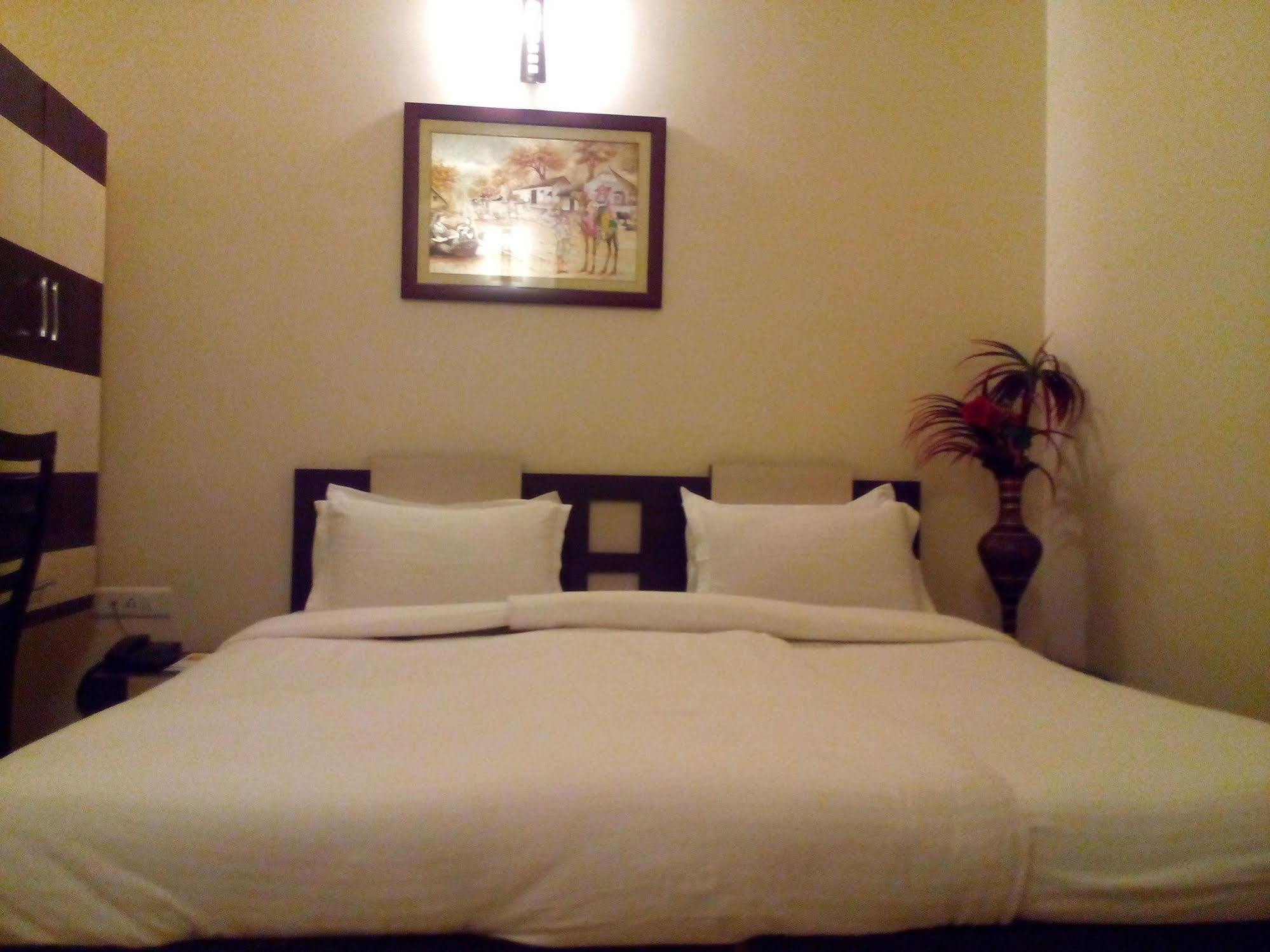 Divine Destination Hotel Varanasi Eksteriør billede