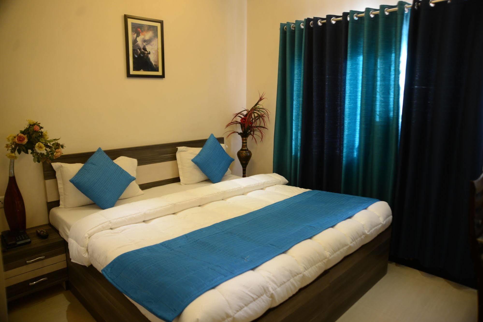 Divine Destination Hotel Varanasi Eksteriør billede