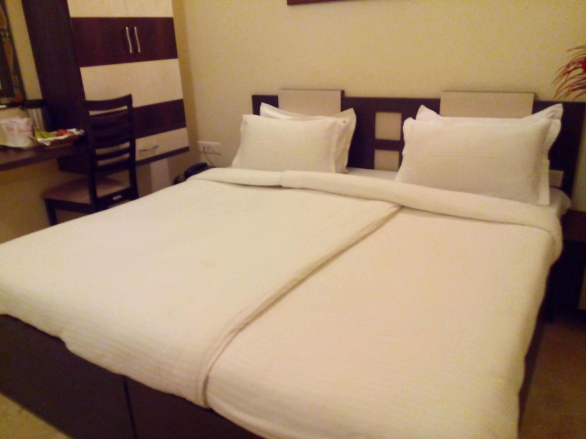 Divine Destination Hotel Varanasi Eksteriør billede